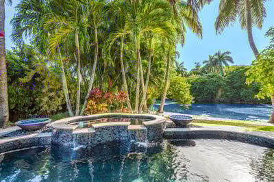 Luxury Villa Photo #3