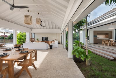 Luxury Villa Photo #15