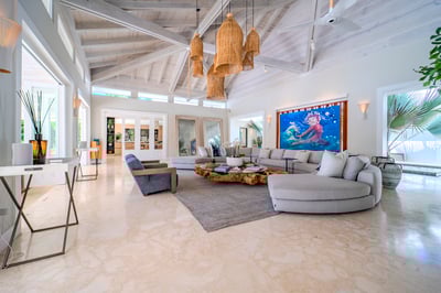 Luxury Villa Photo #8