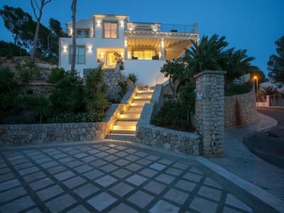 Luxury Villa Photo #8