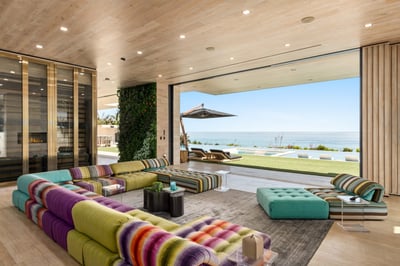 Luxury Villa Photo #17