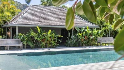 Luxury Villa Photo #3
