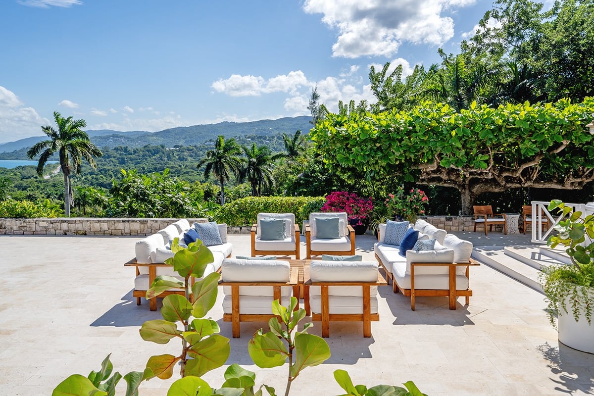 Longview Villa