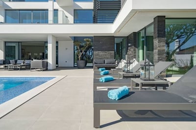 Luxury Villa Photo #7
