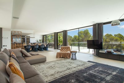 Luxury Villa Photo #18