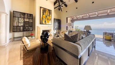Luxury Villa Photo #35