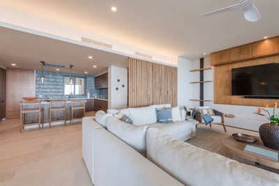 Luxury Villa Photo #14