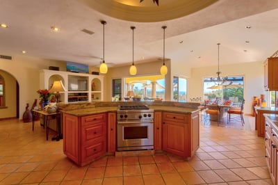 Luxury Villa Photo #28
