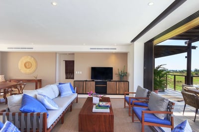 Luxury Villa Photo #7