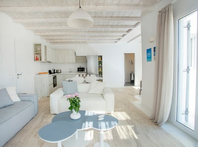 Luxury Villa Photo #16