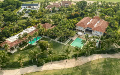Luxury Villa Photo #2