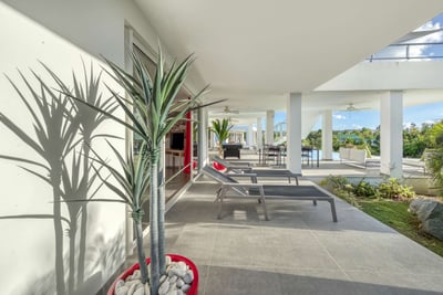 Luxury Villa Photo #11