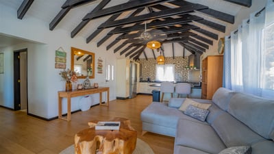 Luxury Villa Photo #25