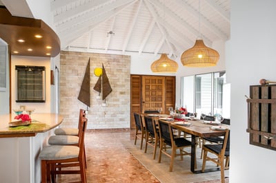 Luxury Villa Photo #16
