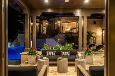 Luxury Villa Photo #4