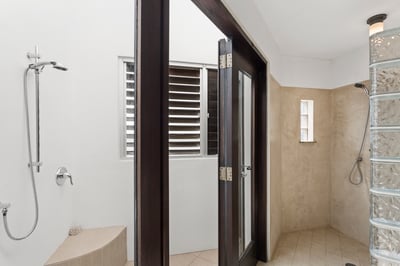 Luxury Villa Photo #22