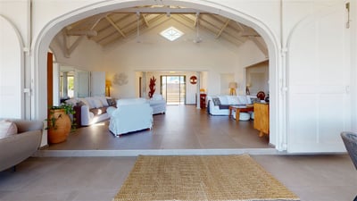 Luxury Villa Photo #27