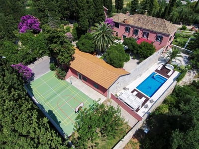 Luxury Villa Photo #2