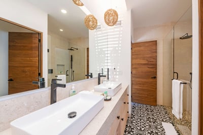 Luxury Villa Photo #25