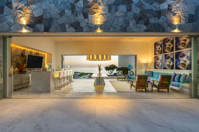 Luxury Villa Photo #11