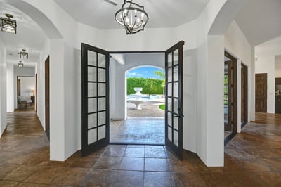 Luxury Villa Photo #21