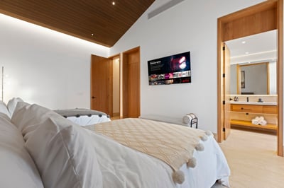 Luxury Villa Photo #41