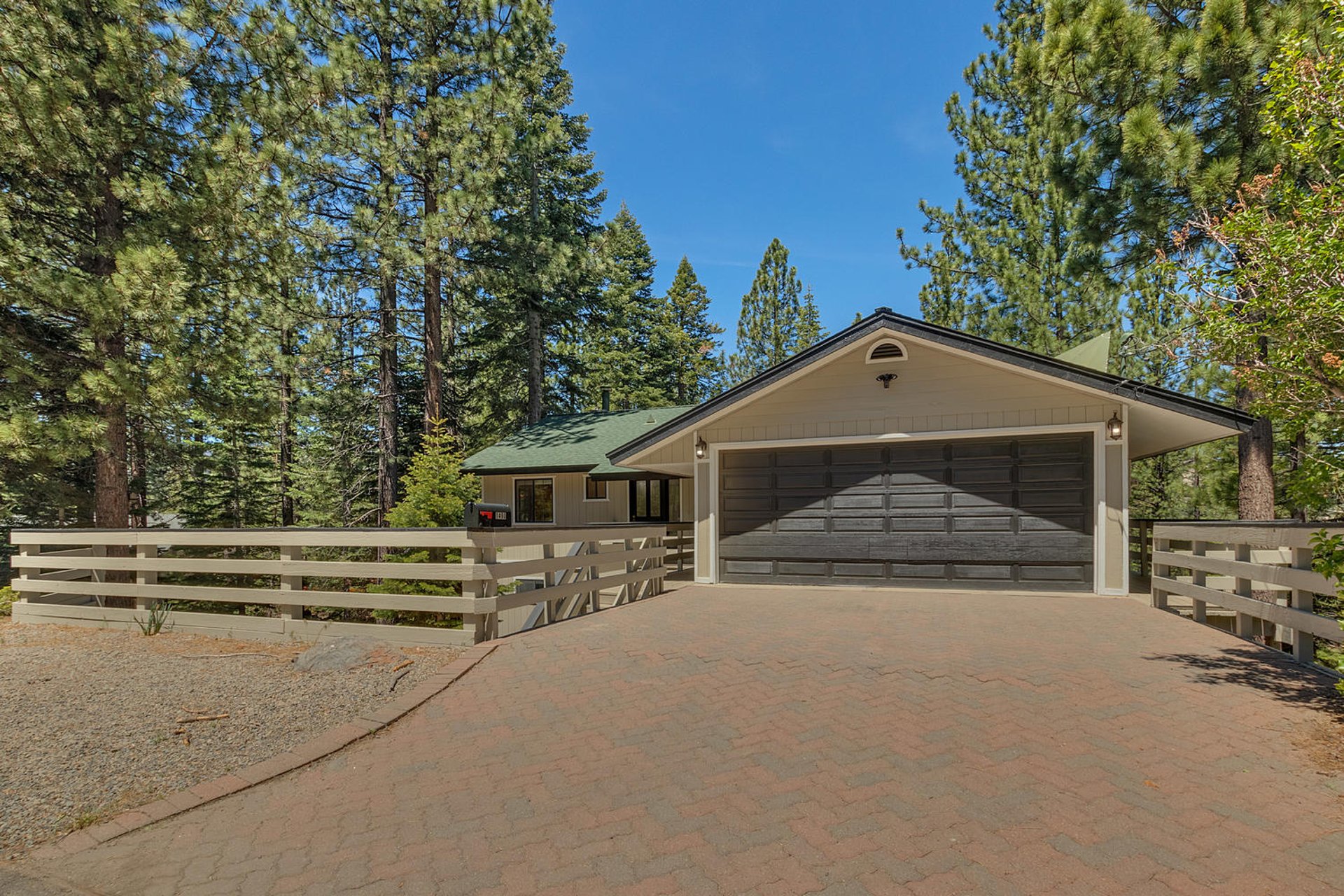 Juniper Chalet - 1