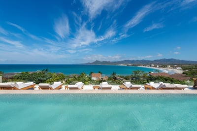 Luxury Villa Photo #2