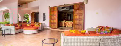 Luxury Villa Photo #11