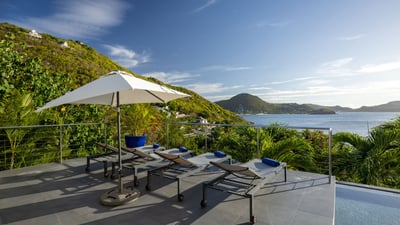 Luxury Villa Photo #3