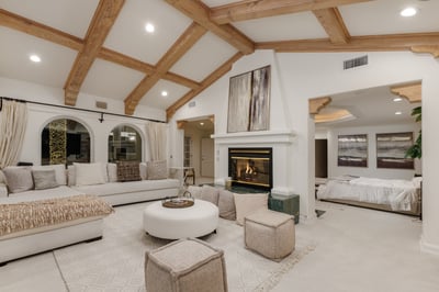 Luxury Villa Photo #18