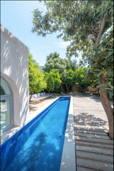 Luxury Villa Photo #6