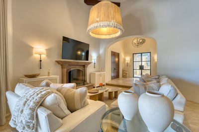 Luxury Villa Photo #25