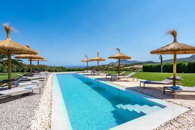 Luxury Villa Photo #3