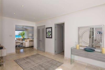 Luxury Villa Photo #23