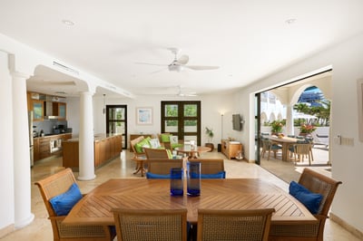 Luxury Villa Photo #17