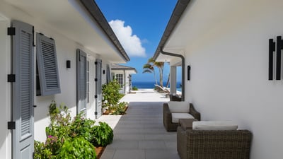 Luxury Villa Photo #12