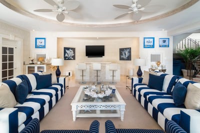 Luxury Villa Photo #12