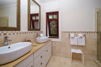 Luxury Villa Photo #14