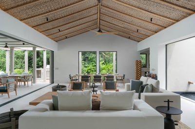 Luxury Villa Photo #14