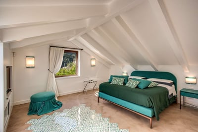 Luxury Villa Photo #22