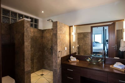 Luxury Villa Photo #35