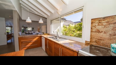 Kitchen & Dining Areas