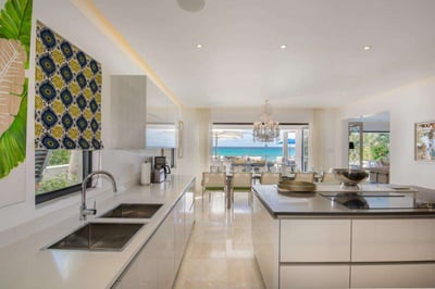 Luxury Villa Photo #20