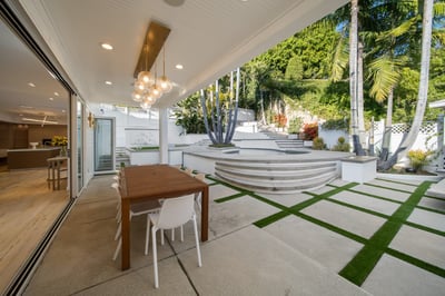 Luxury Villa Photo #11