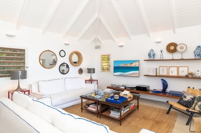 Luxury Villa Photo #16