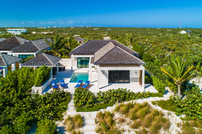 Luxury Villa Photo #9