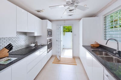 Luxury Villa Photo #6