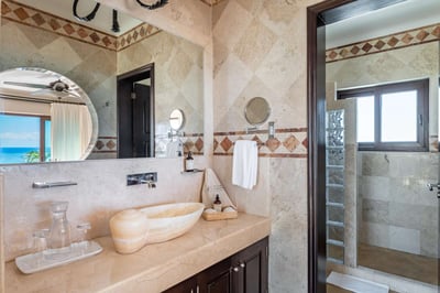 Luxury Villa Photo #60