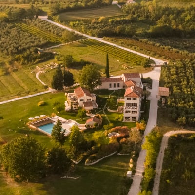 Luxury Villa Photo #2